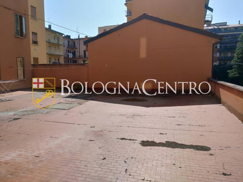 Quadrilocale in Via del Borgo di San Pietro, Bologna
