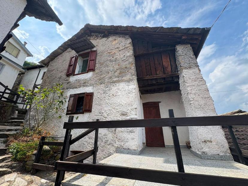 Casa indipendente in Borgata Formiero 36, Cuorgnè — foto 2 di 5