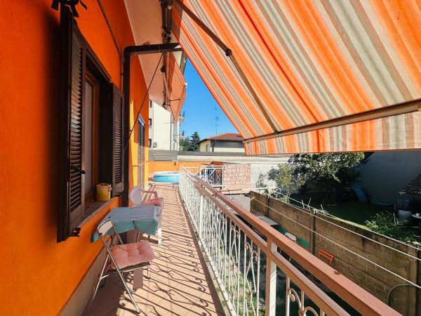 Villa in Via Santorre Santarosa, Parabiago