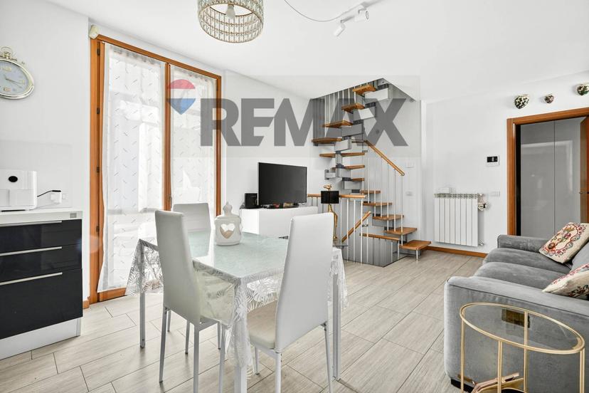 Villa a schiera in Via Magellano 9, Magnago — foto 4 di 5