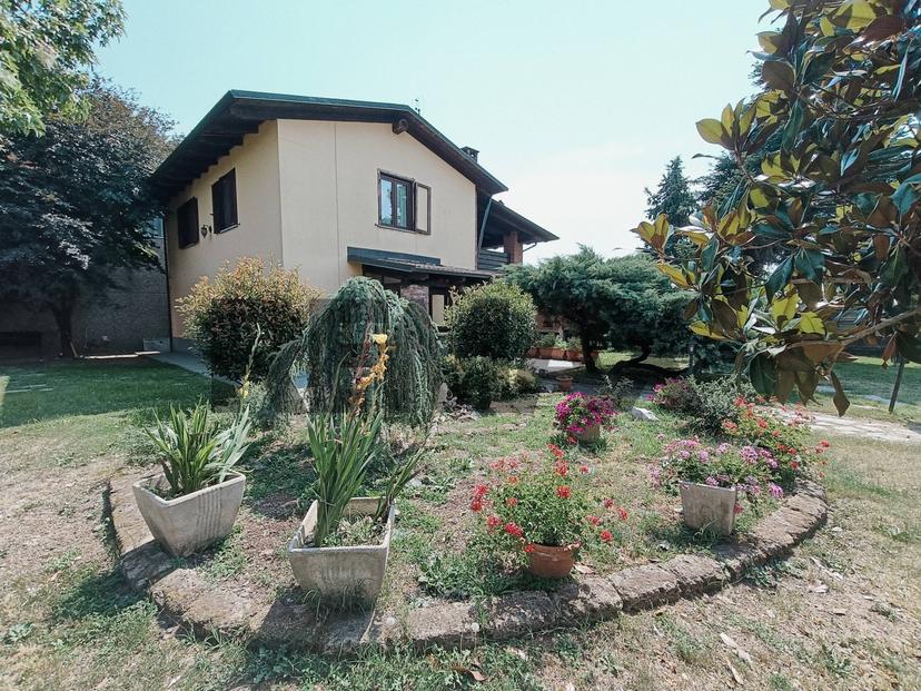 Casa indipendente, Airasca