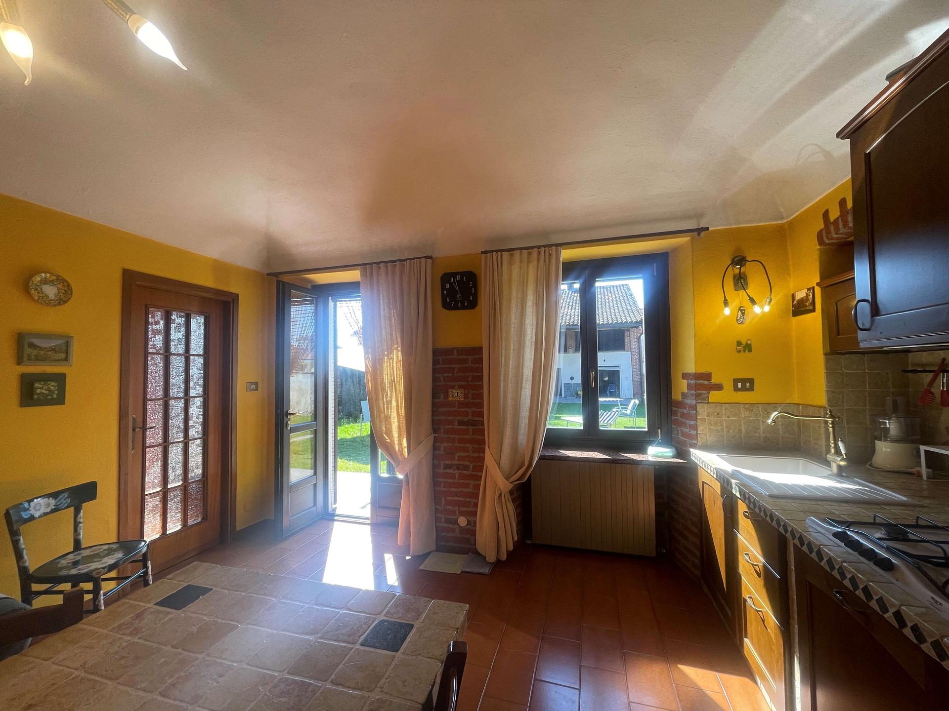 Villa bifamiliare in Via Michele Chiesa, San Giorgio Canavese