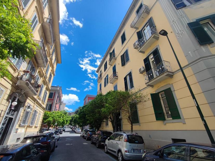Appartamento in Via Giuseppe Cotronei, Napoli