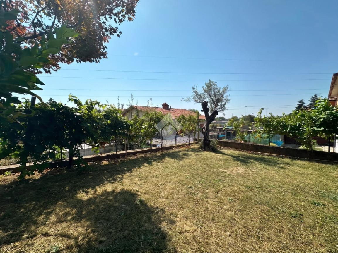 Villa a schiera in Via Antonio Gramsci 13, Grezzago