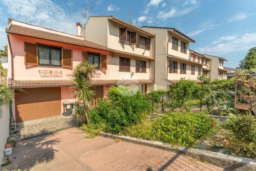 Villa a schiera in Via Leonida Bissolati 19, Trezzano sul Naviglio — foto 2 di 5