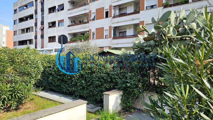Trilocale in Via Carlo Arturo Jemolo,, Roma