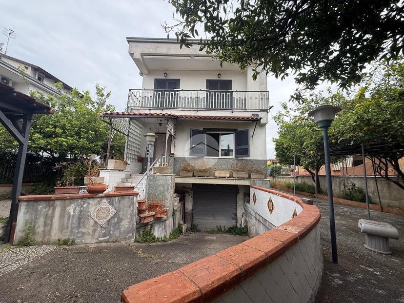 Villa in Terzo Viale Parco della Noce 10, Giugliano in Campania — foto 4 di 5