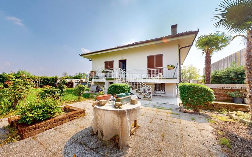 Villa in Strada Pinerolo 66, Cumiana