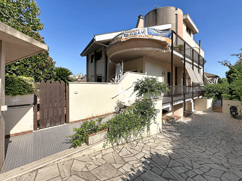 Villa in Via Pirgus, Santa Marinella — foto 4 di 5