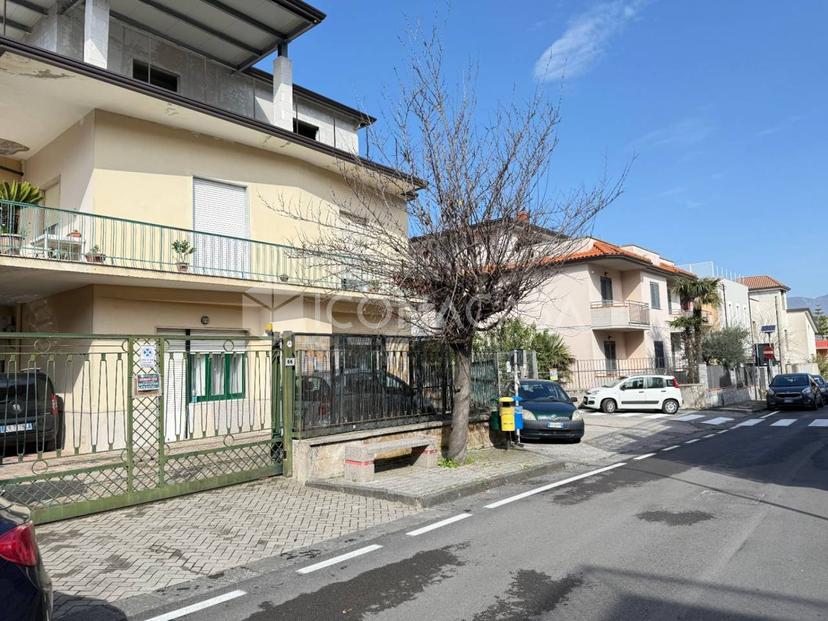Trilocale in Corso Raffaele Mercogliano 54, Casamarciano