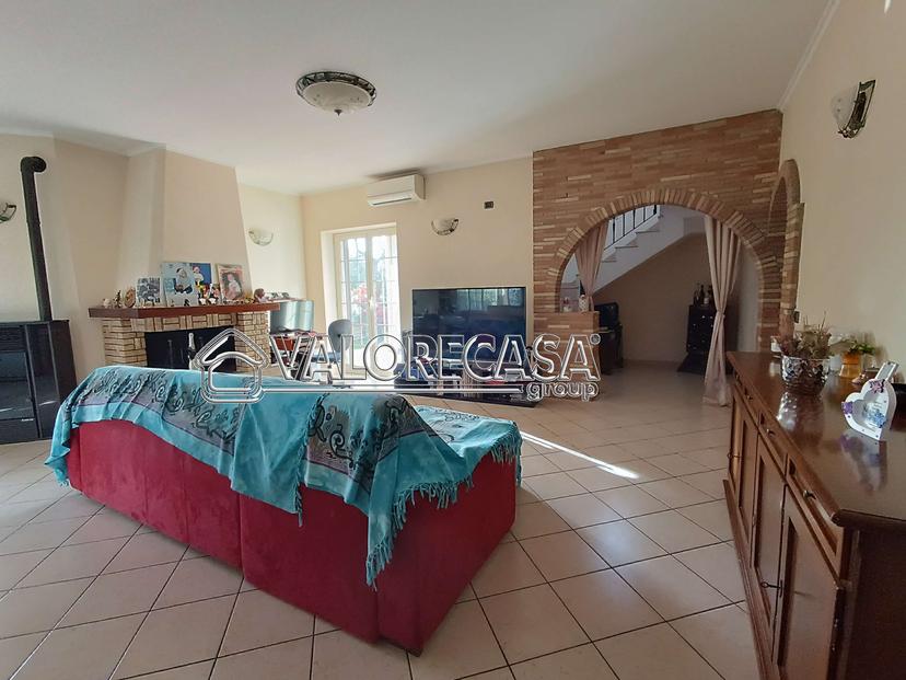 Villa unifamiliare in Via Acquafelice 1, Zagarolo