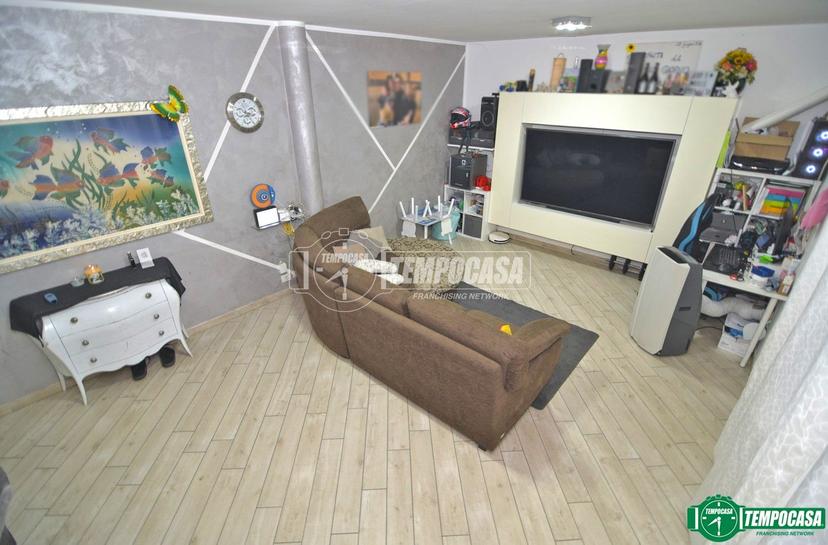 Casa indipendente in Vicolo Monte Grappa 4, Bosconero — foto 4 di 5