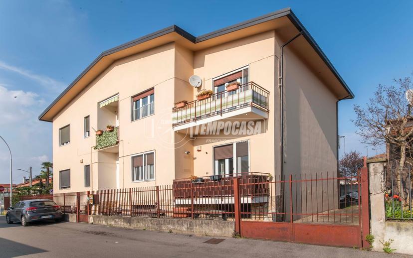 Trilocale in Via Cervino 14, Canegrate — foto 3 di 5