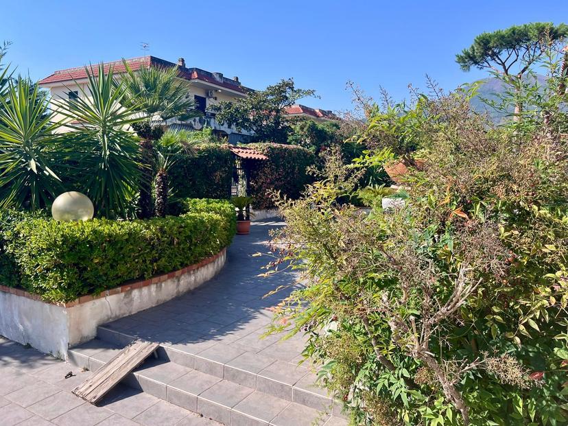 Casa indipendente in Via Nazionale 414, Torre del Greco — foto 2 di 5