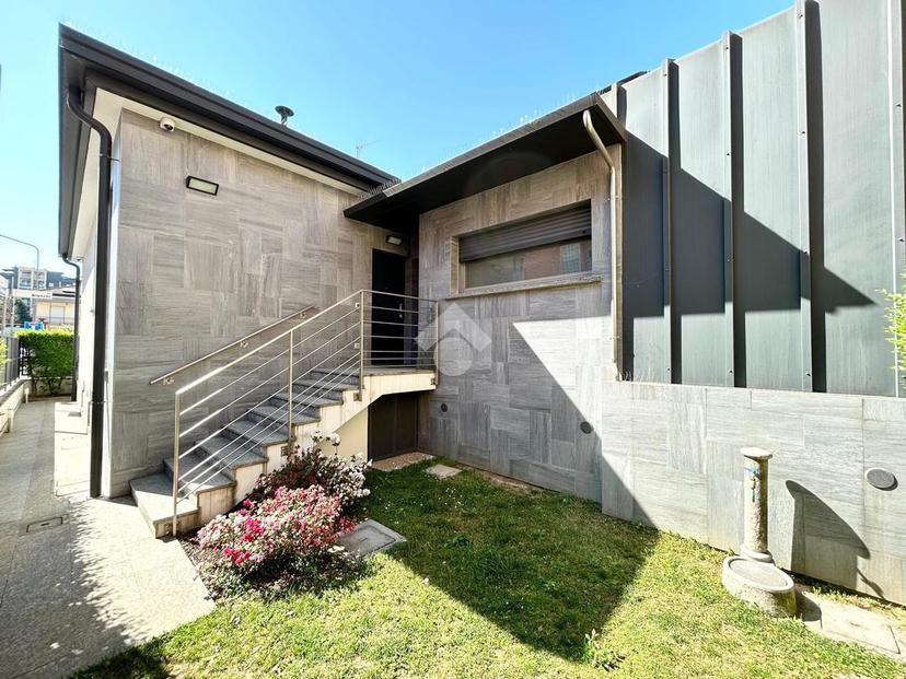 Villa in Via Enrico Toti 4, Settimo Milanese — foto 3 di 5