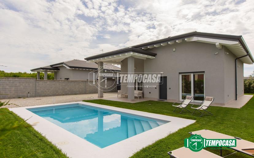 Villa in Via Achille Grandi 11, Magnago — foto 4 di 5