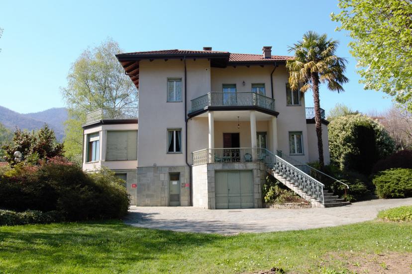 Villa in Via Cavour, 106, Corio