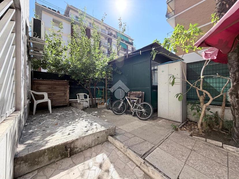 Bilocale in Via Conca d'Oro 242, Roma