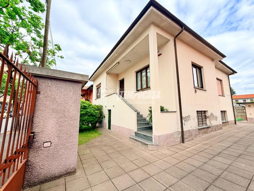 Villa in Via Legnano, Parabiago