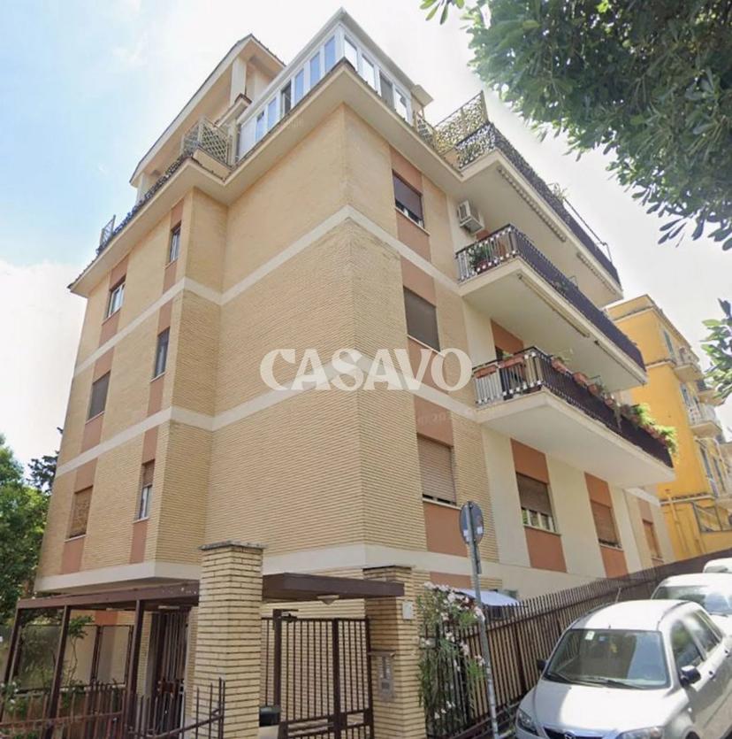Trilocale in Via Calimno 64, Roma