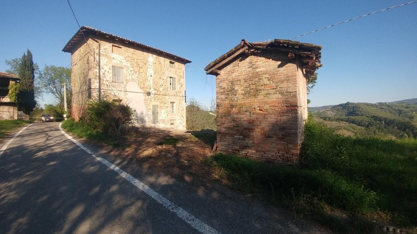 Rustico in Via Castello 45, Monte San Pietro