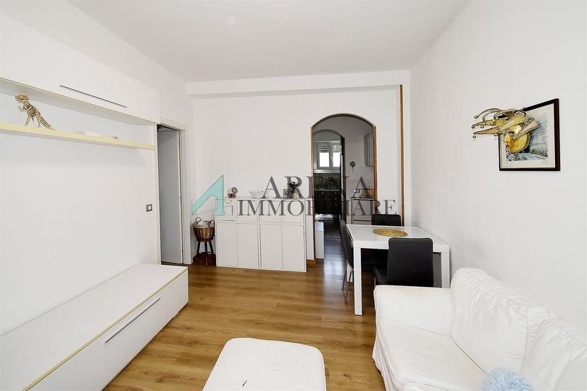 Trilocale in Via Oreste Salomone 85, Milano
