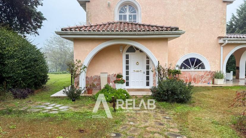Casale in Via Olmata Tre Cancelli 38, Bracciano — foto 4 di 5