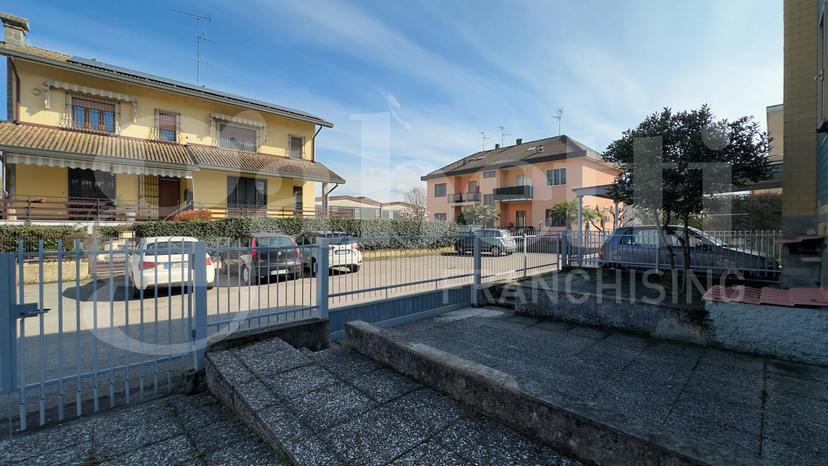 Villa bifamiliare in Via Achille Grandi 47, Pieve Emanuele — foto 2 di 5