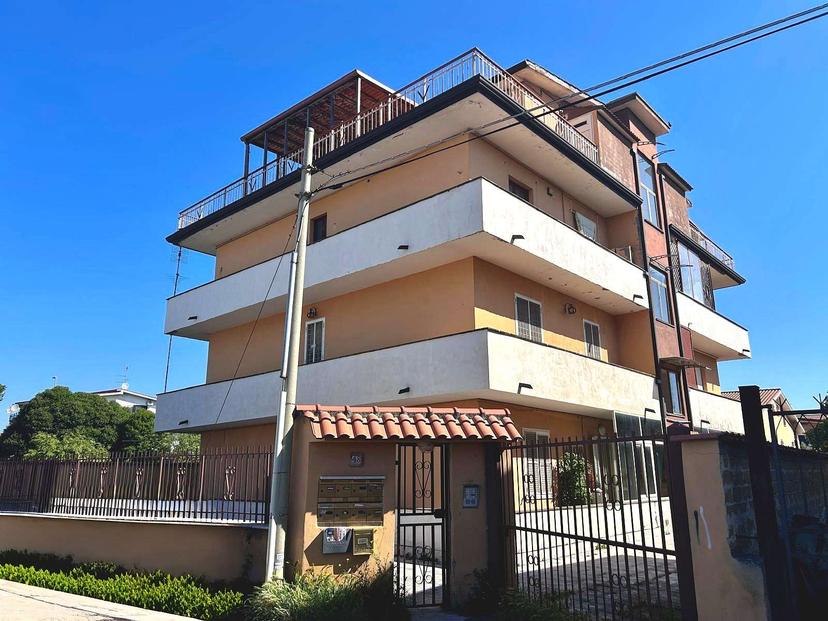 Attico in Via Castelbellino  48, Roma