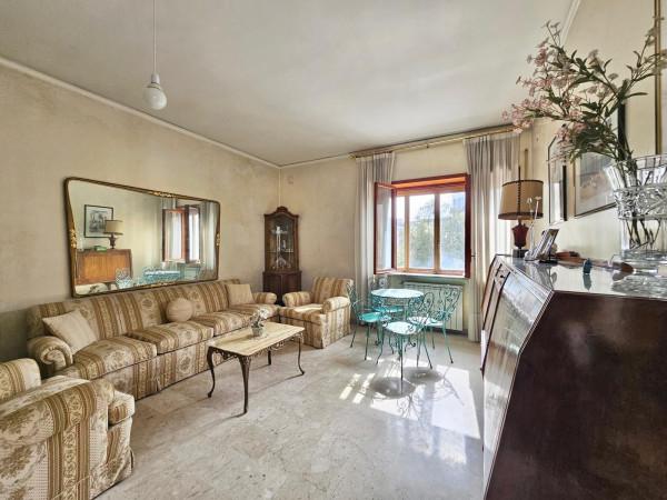 Appartamento in Via Domenico Fontana 27, Napoli