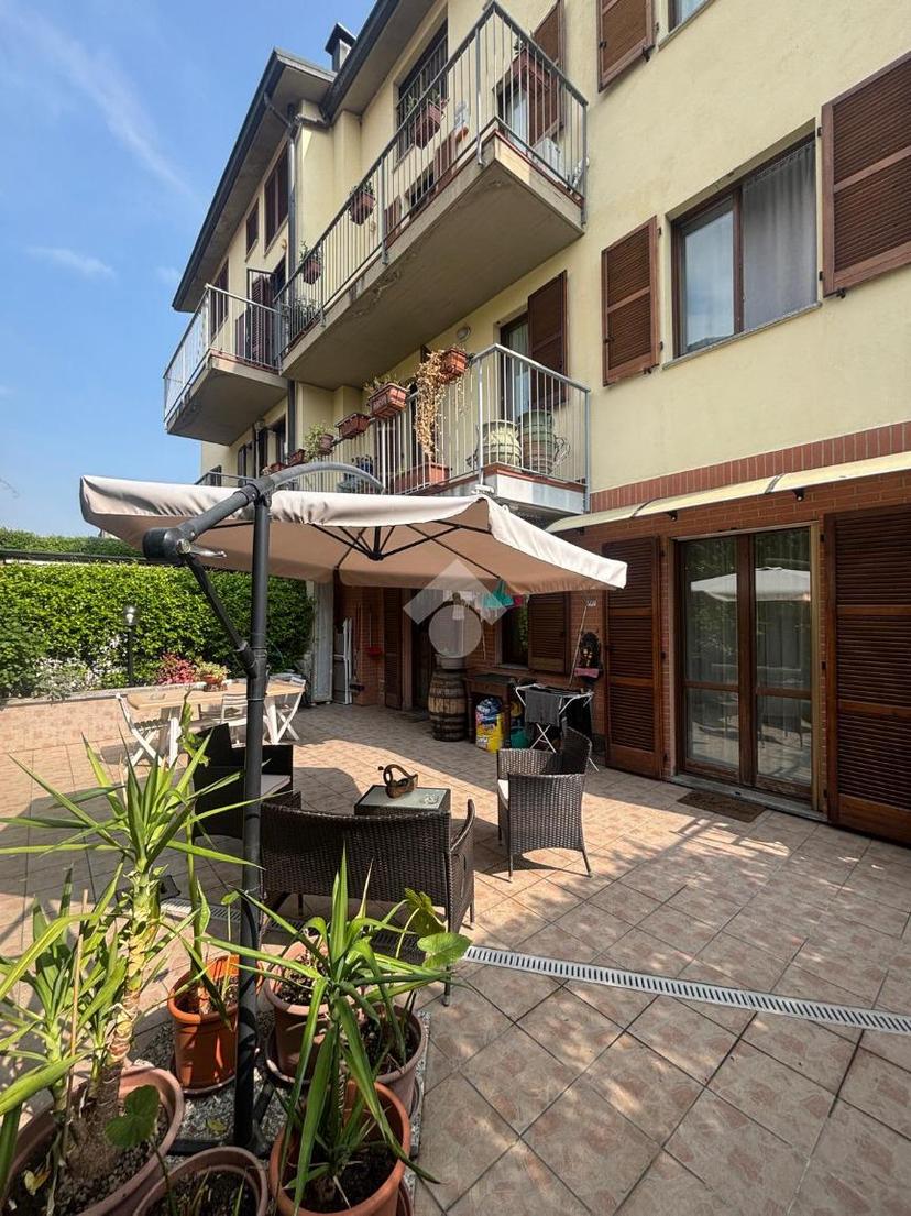 Trilocale in Via Castellazzo 45, Pregnana Milanese