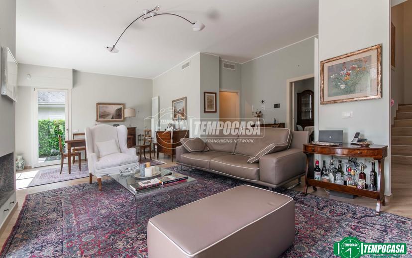 Villa in Viale Sempione, Arese — foto 3 di 5