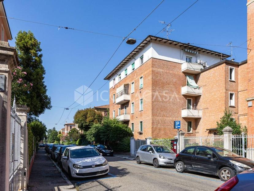 Trilocale in Via Luigi Valeriani 54, Bologna