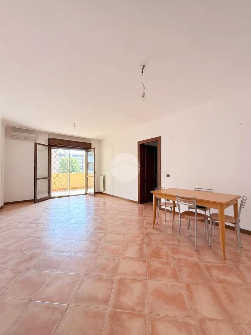 Trilocale in Via Rodolfo Verduzio 42, Roma