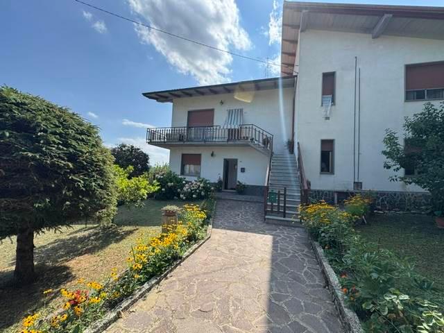 Villa bifamiliare, Vergato