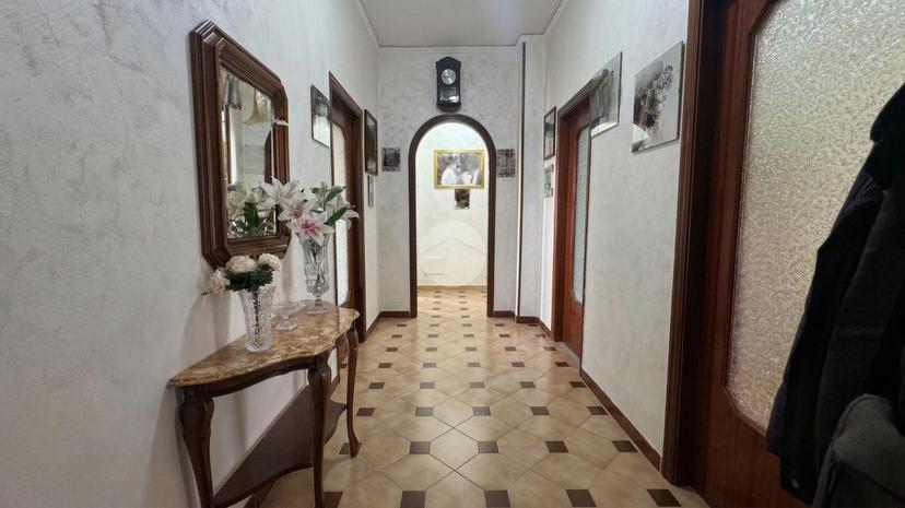 Quadrilocale in Via Monterusso 90, Pozzuoli