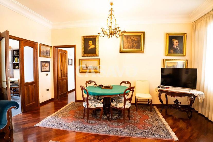 Quadrilocale in Via Giuseppe Bonito 21b, Napoli