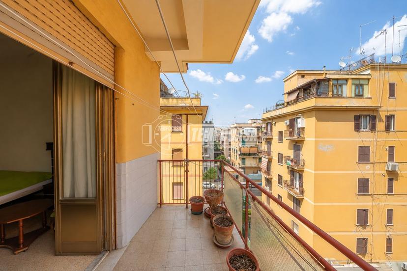 Trilocale in Via dei Giacinti, Roma