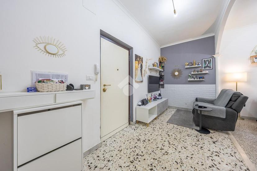 Bilocale in Viale Alessandrino 233, Roma