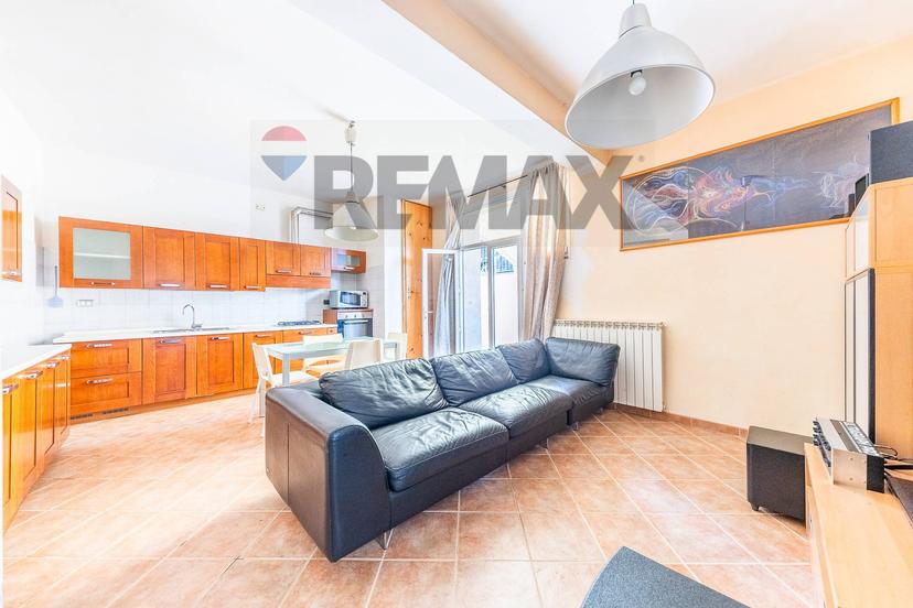 Trilocale in Via Eraclito 19, Albano Laziale