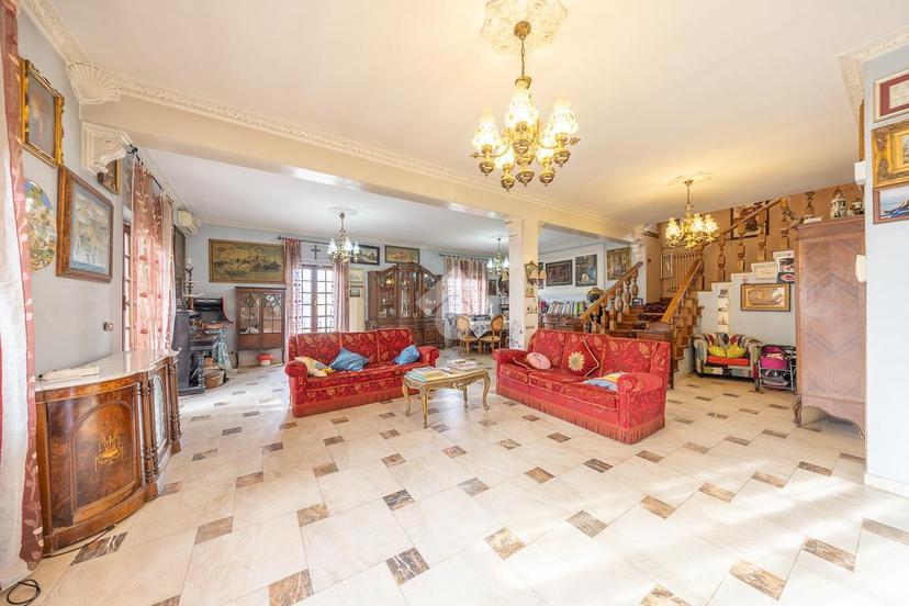 Villa in Via Casilina 1842, Roma