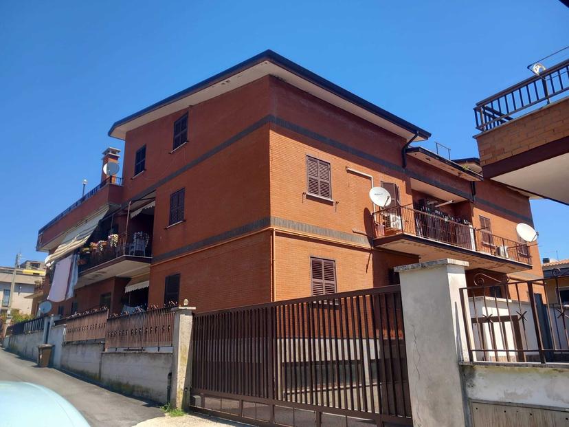 Attico in Via degli Acquedotti 4, Tivoli