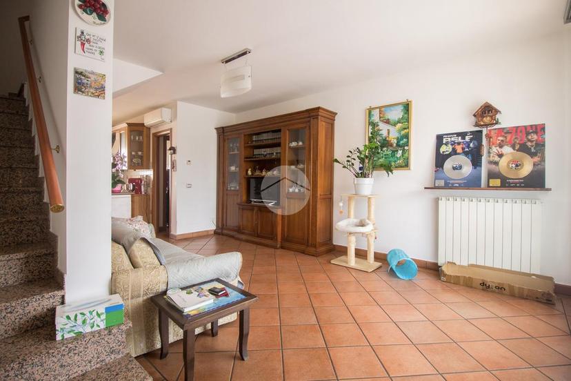 Villa a schiera in Viale J.F Kennedy 6, Garbagnate Milanese — foto 5 di 5