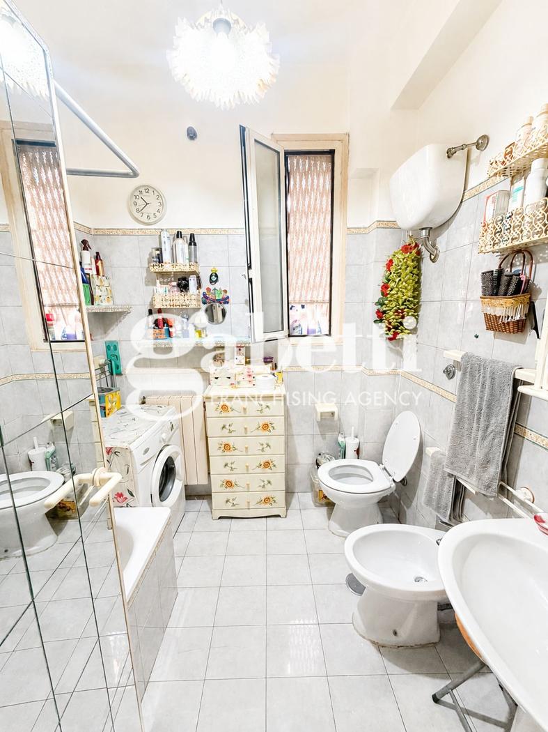 Bilocale in Via dei Ciclamini  29, Roma