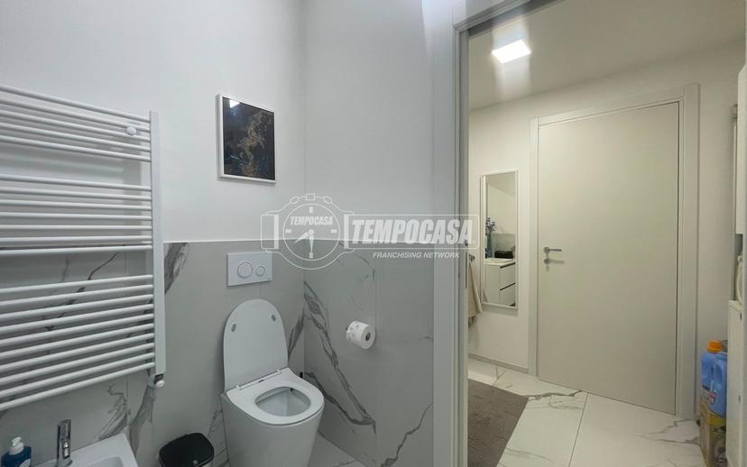 Trilocale in Viale  della Repubblica 26, Paderno Dugnano — foto 2 di 5