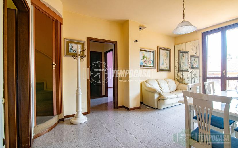 Trilocale in Via Don Ambrogio Rocca 9, Senago