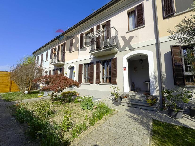 Villa a schiera in Via Fratelli di Dio 6, Mediglia
