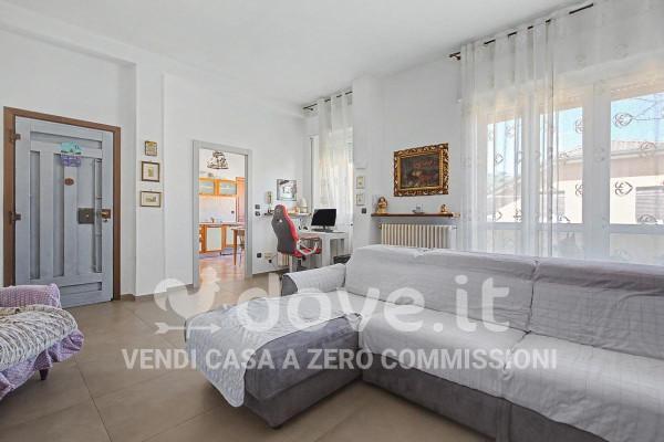 Villa in Via Dino Garavaglia 8, Legnano