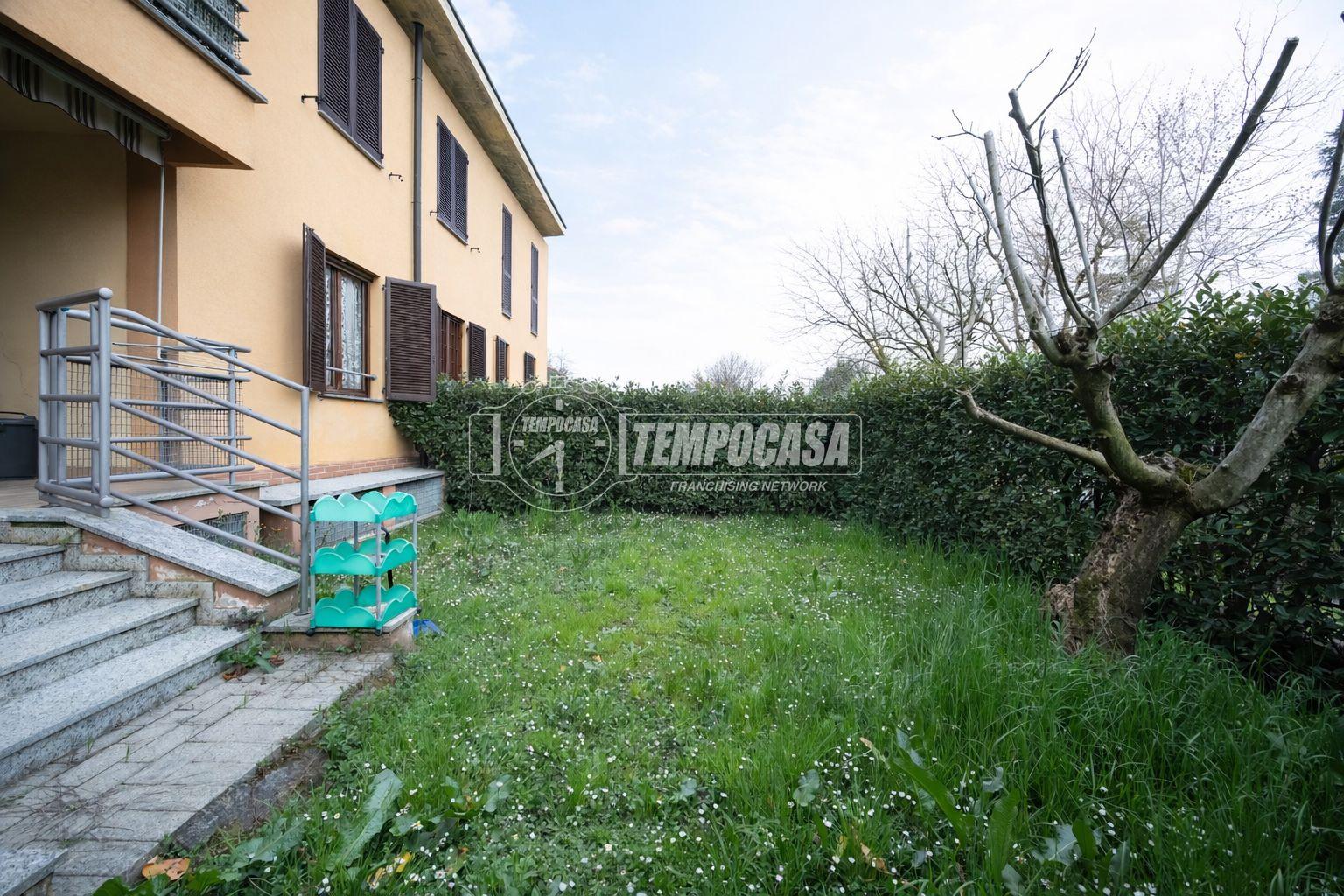 Quadrilocale in Via Pietro Mascagni 8, Trezzano Rosa