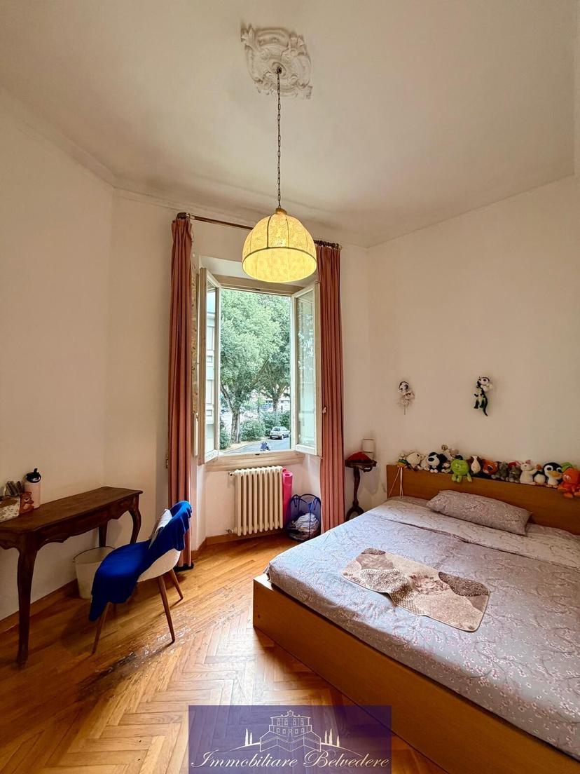 Appartamento in Viale Edmondo De Amicis, Firenze